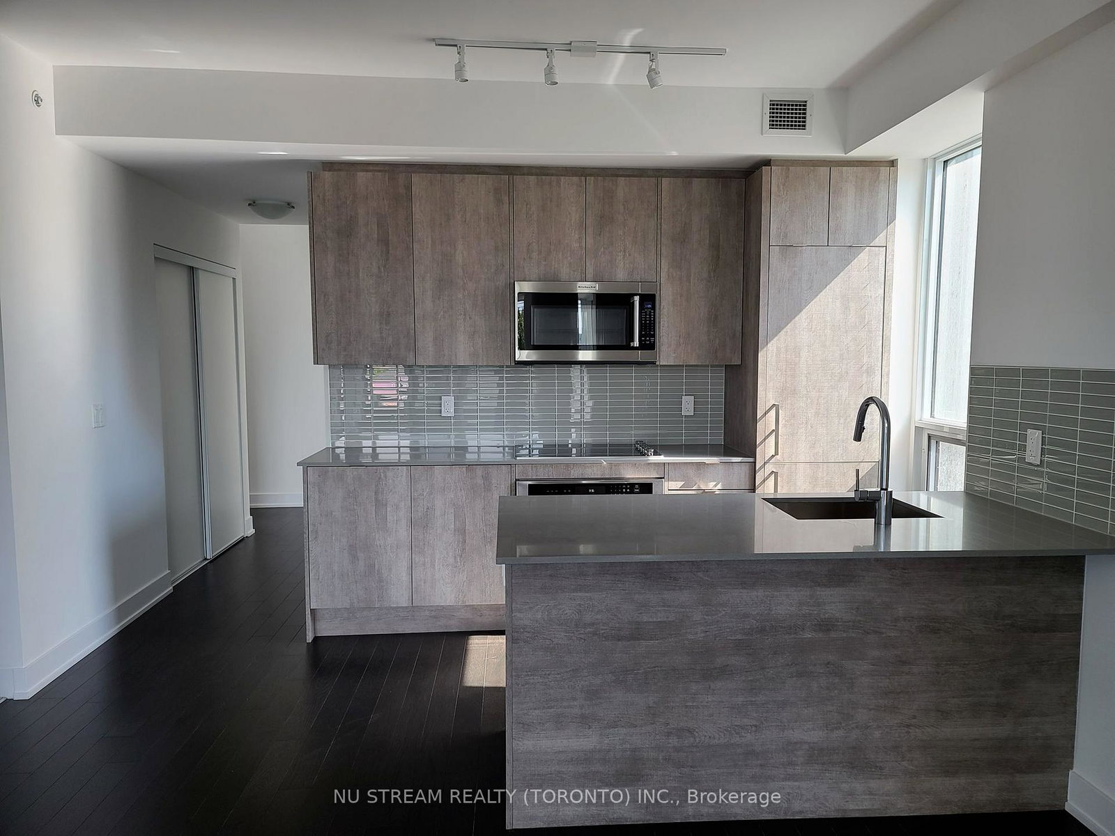 181-bedford-road-toronto-ontario-c13125794