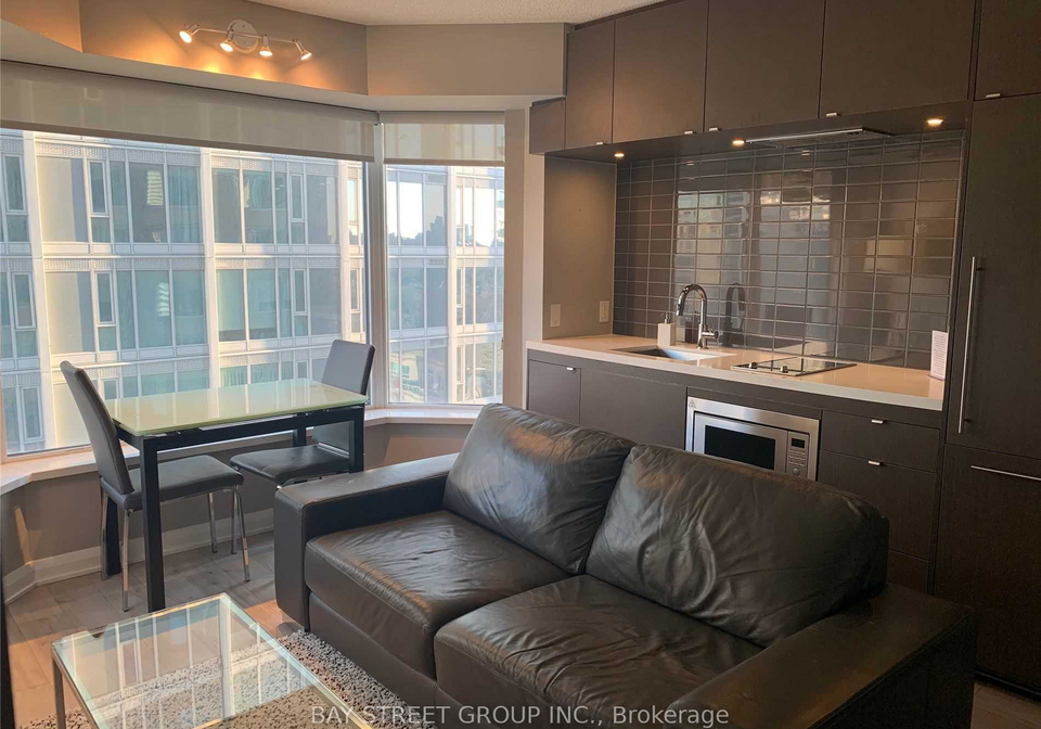 155-yorkville-avenue-toronto-ontario-c13125842