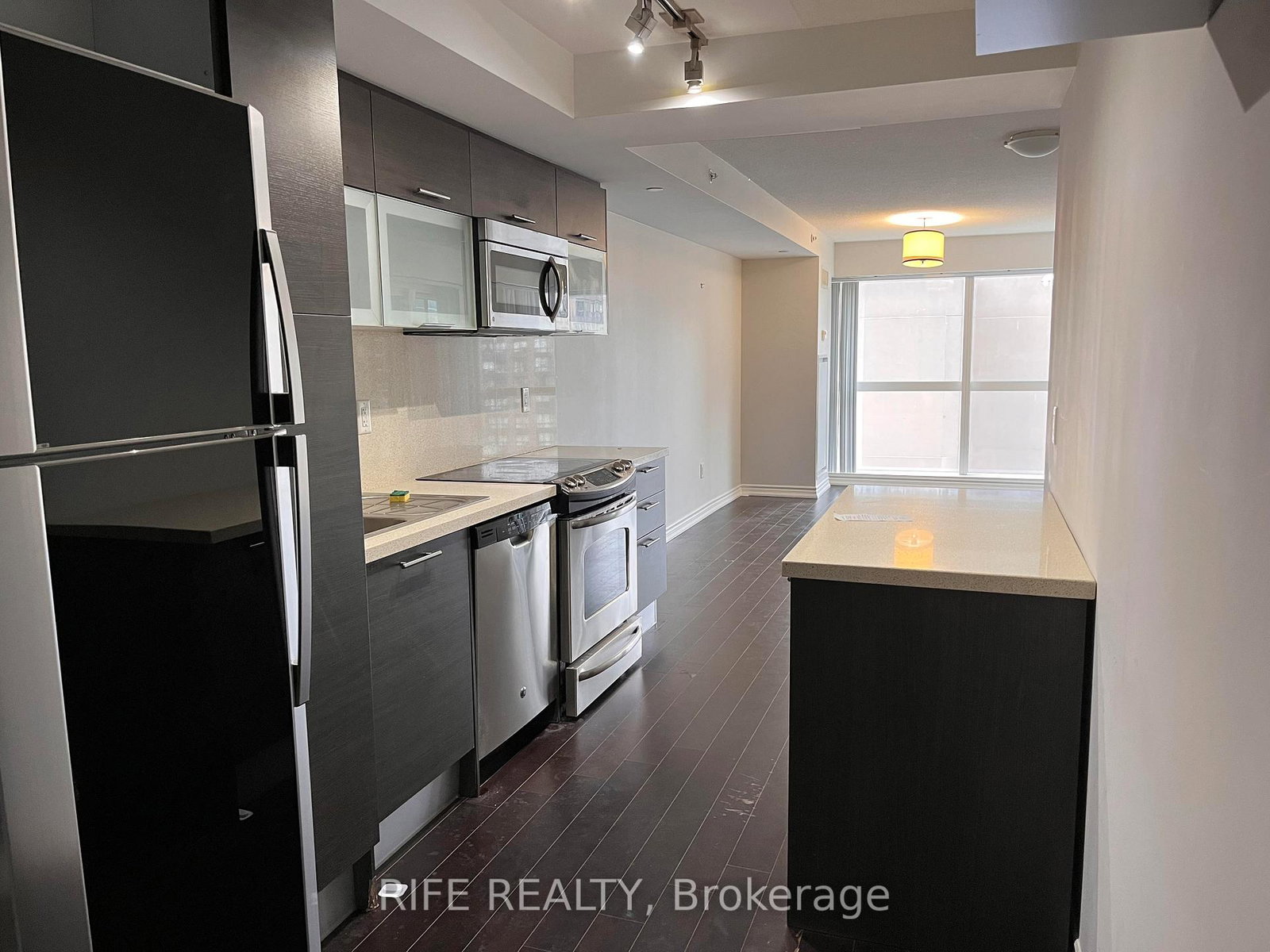 386-yonge-street-toronto-ontario-c13125846