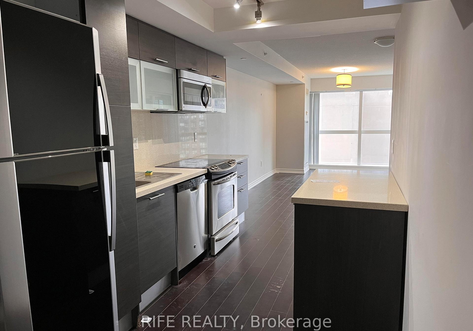 386-yonge-street-toronto-ontario-c13125846