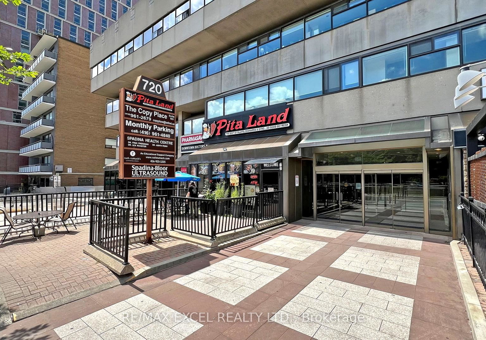 720-spadina-avenue-toronto-ontario-c13125848