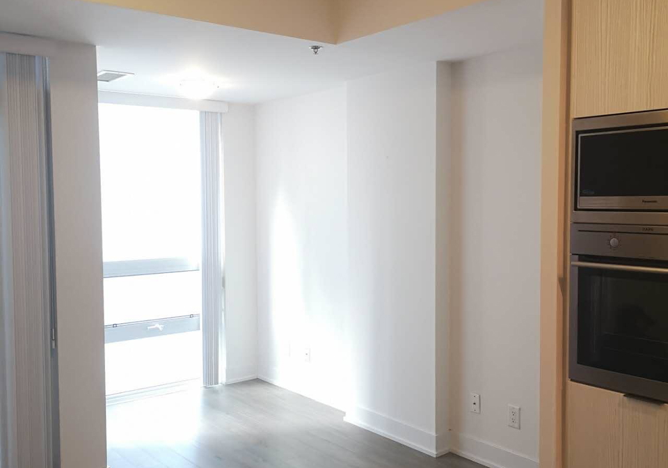 318-richmond-street-w-toronto-ontario-c13126064