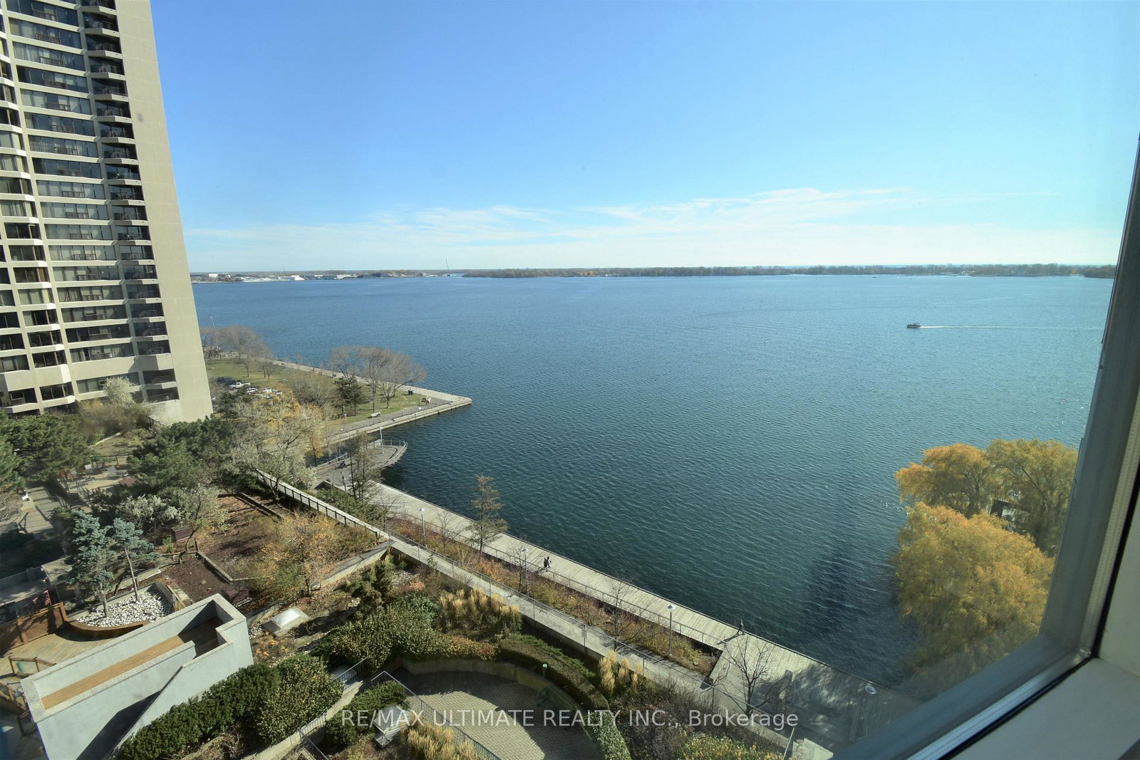 99-harbour-square-toronto-ontario-c13126262