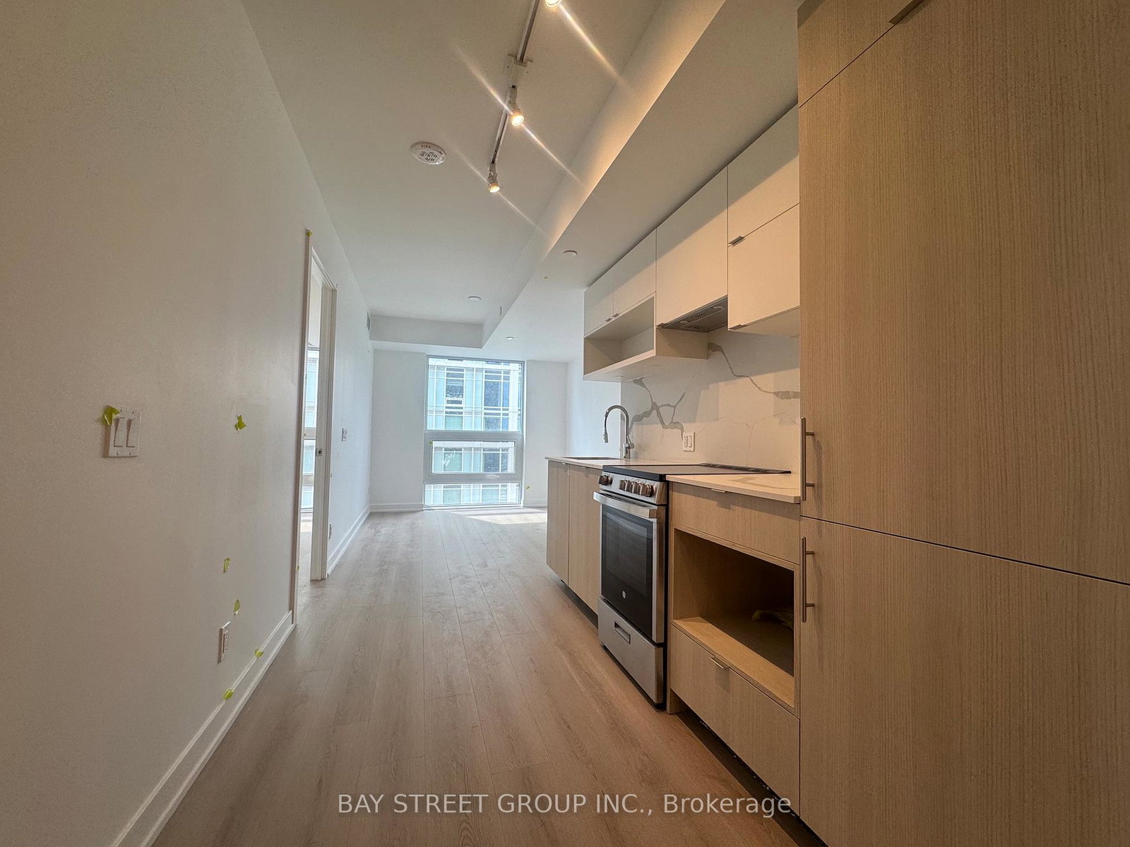 100-queen-street-e-toronto-ontario-c13126862