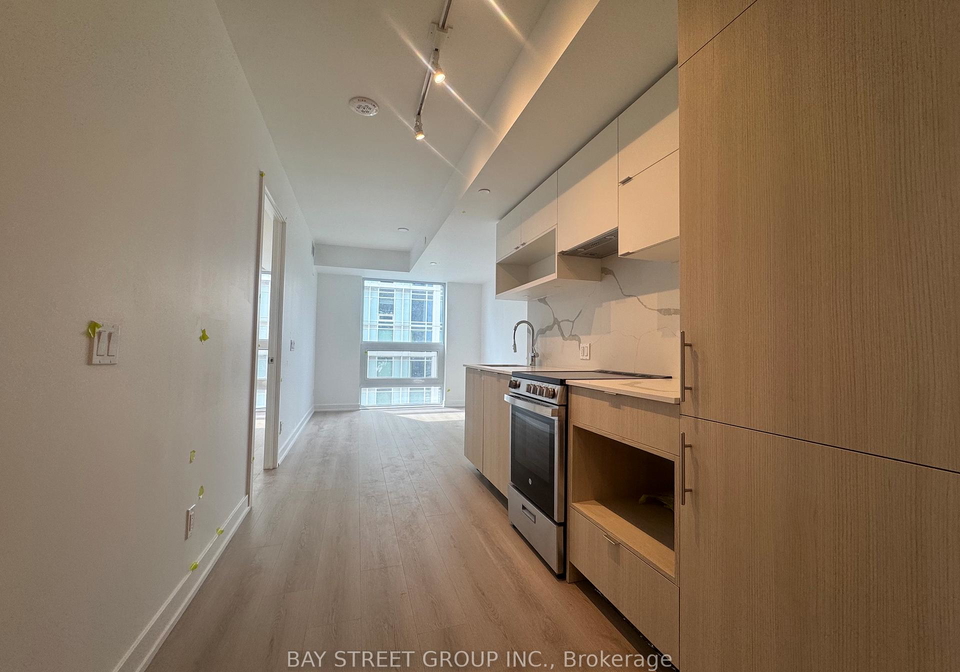 100-queen-street-e-toronto-ontario-c13126862