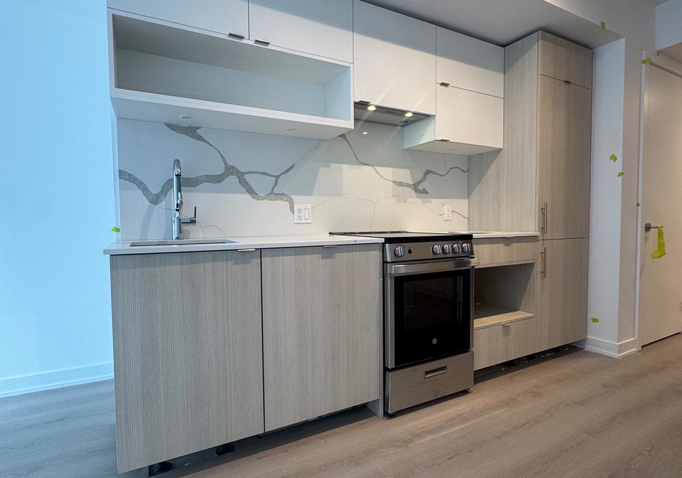 100-queen-street-e-toronto-ontario-c13126862