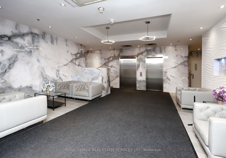 105-victoria-street-toronto-ontario-c13126936