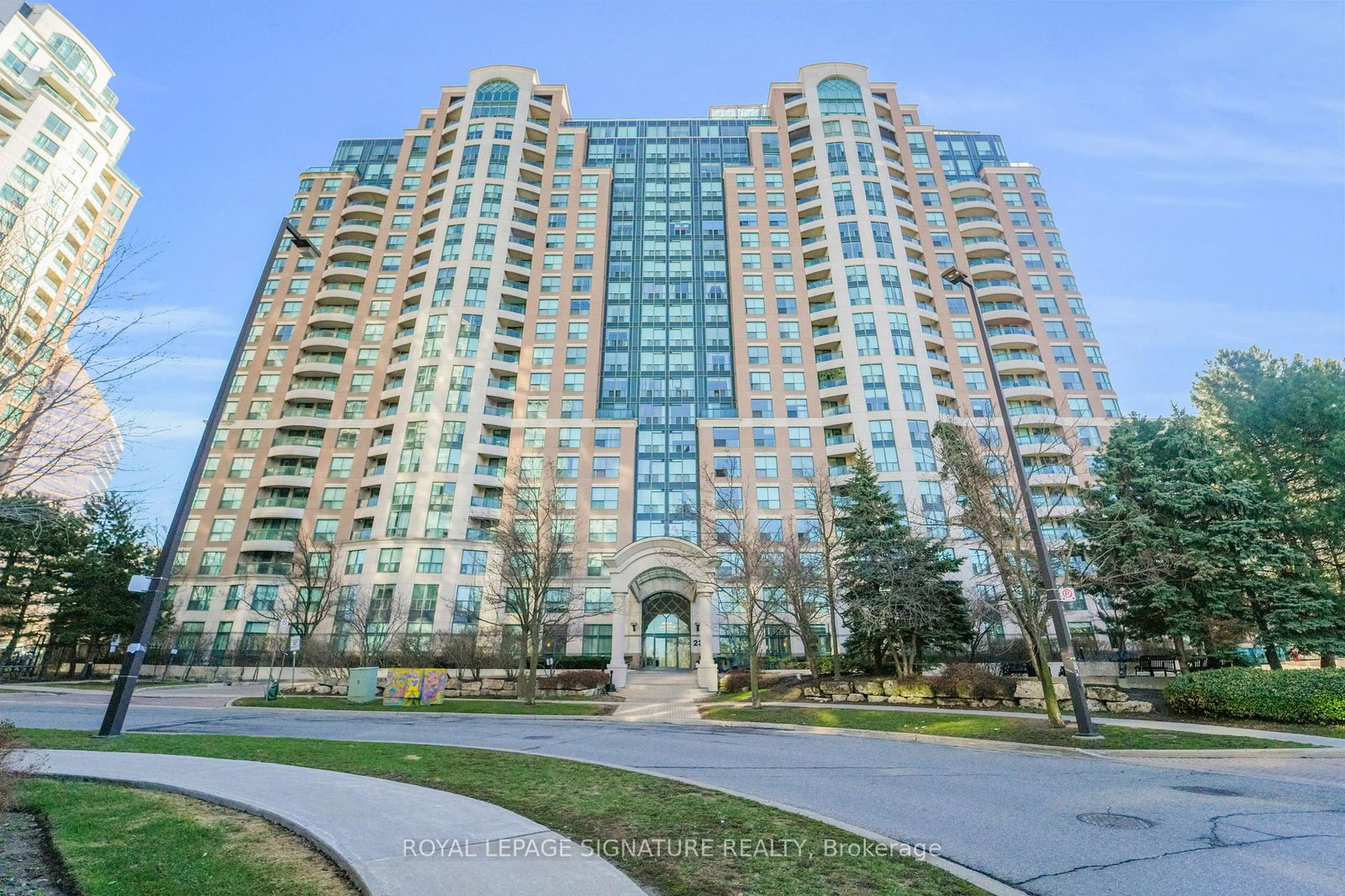 23-lorraine-drive-toronto-ontario-c13127072