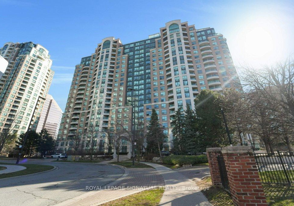 23-lorraine-drive-toronto-ontario-c13127072