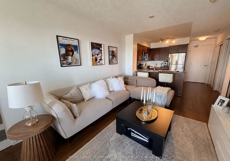 2191-yonge-street-toronto-ontario-c13127494