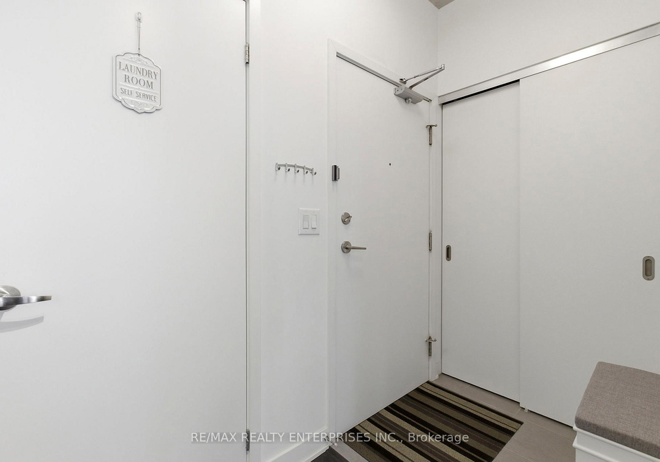 400-wellington-street-w-toronto-ontario-c13127498
