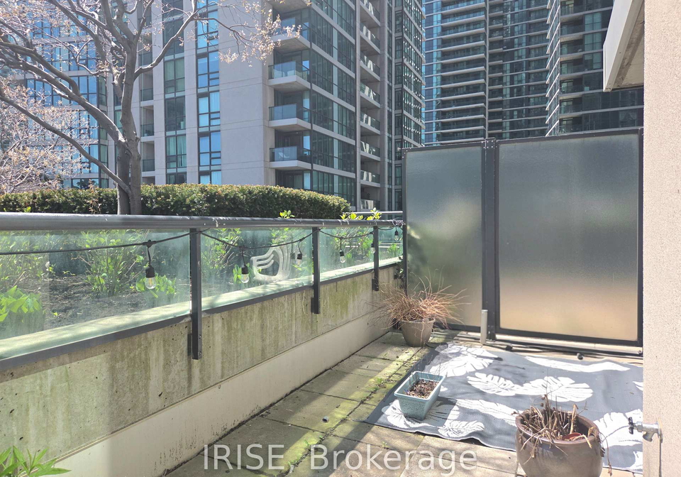 16-yonge-street-toronto-ontario-c13127546