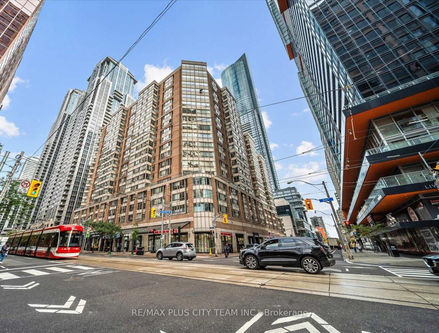 717-bay-street-toronto-ontario-c13127626