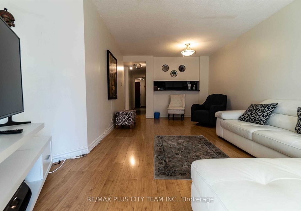717-bay-street-toronto-ontario-c13127626
