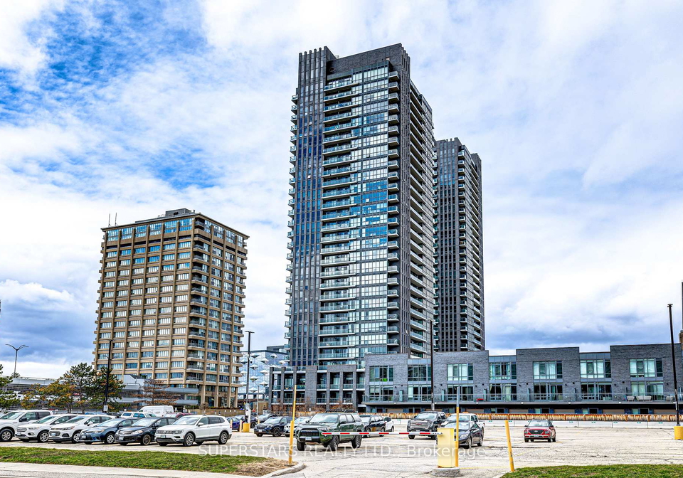 2-sonic-way-east-york-ontario-c13127704