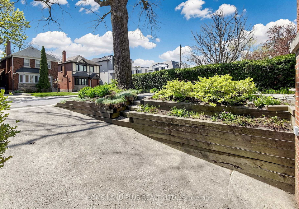 154-brooke-avenue-toronto-ontario-c13127796