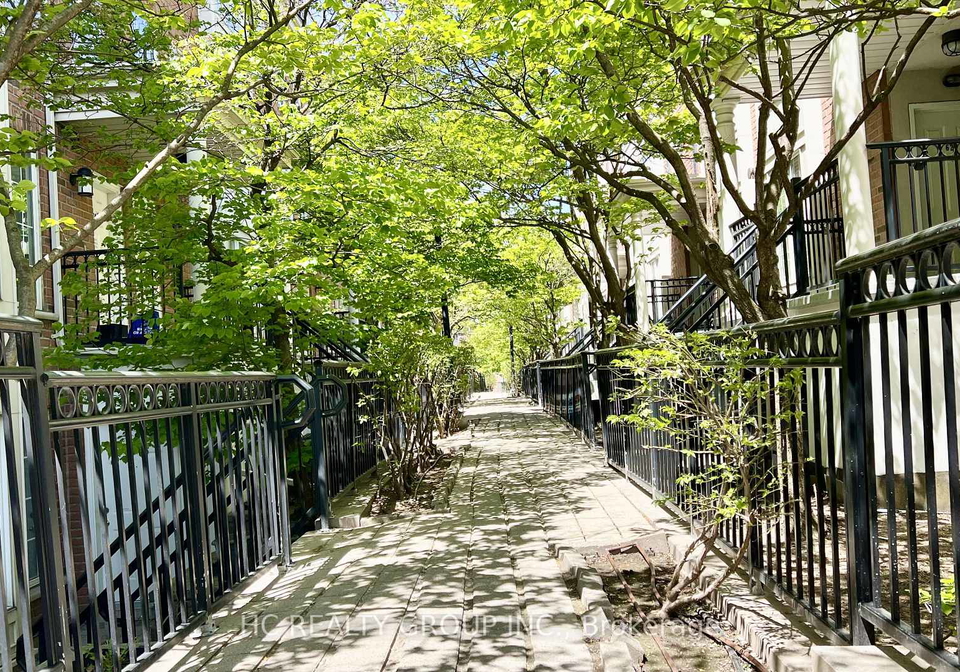 3-everson-drive-north-york-ontario-c13128066