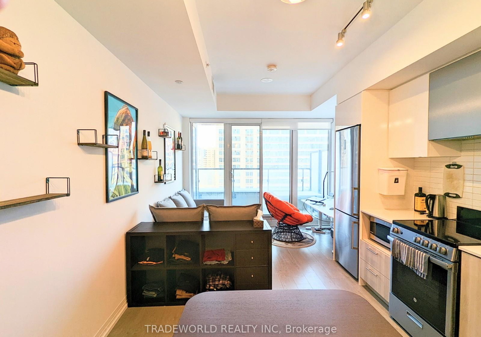 251-jarvis-street-toronto-ontario-c13128126