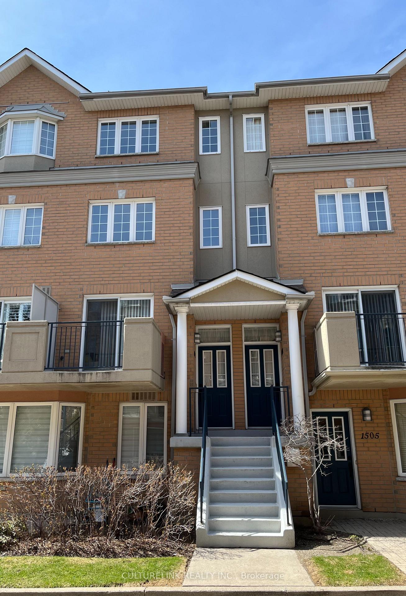 28-e-sommerset-way-e-north-york-ontario-c13128190
