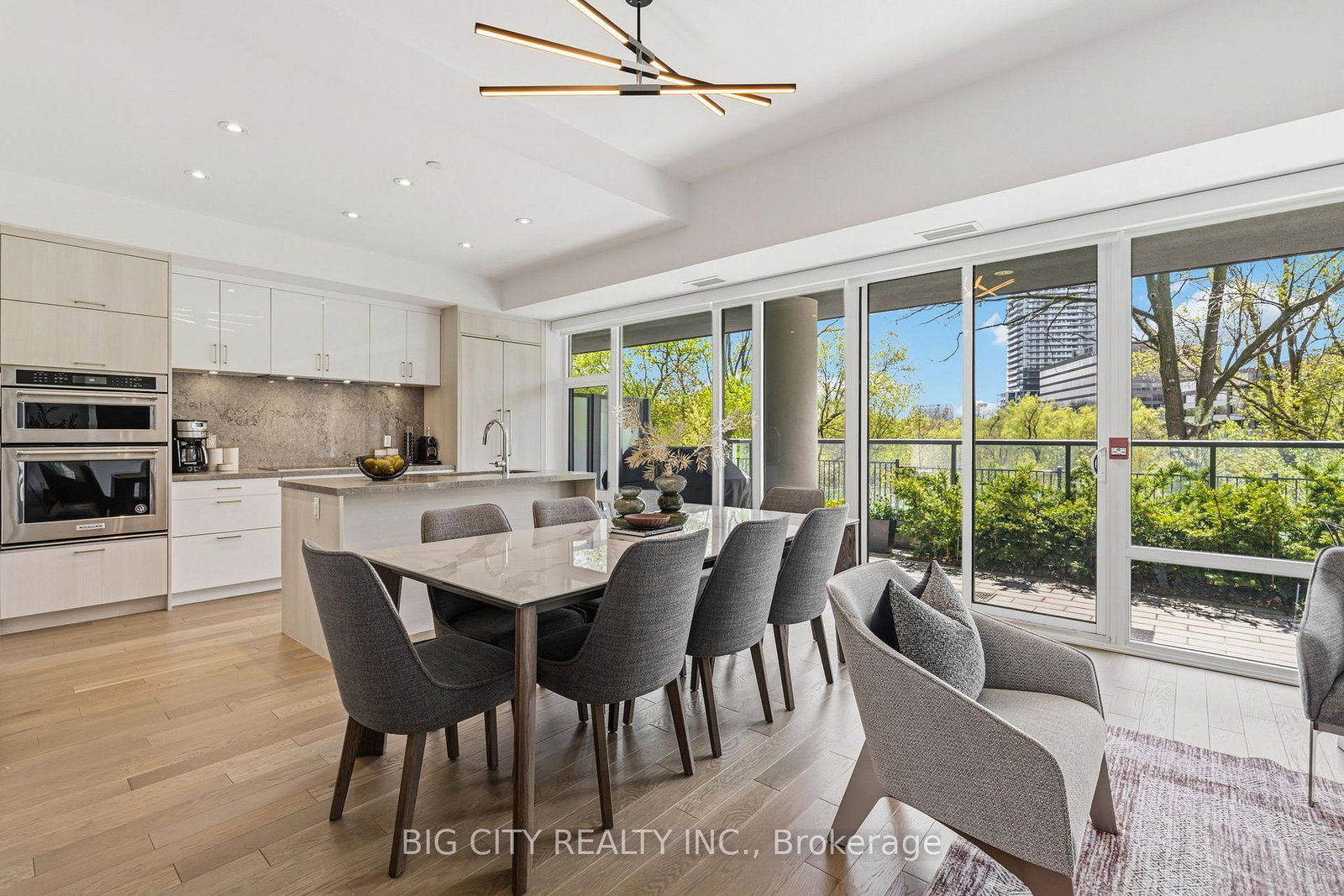 25-adra-grado-way-north-york-ontario-c13128258