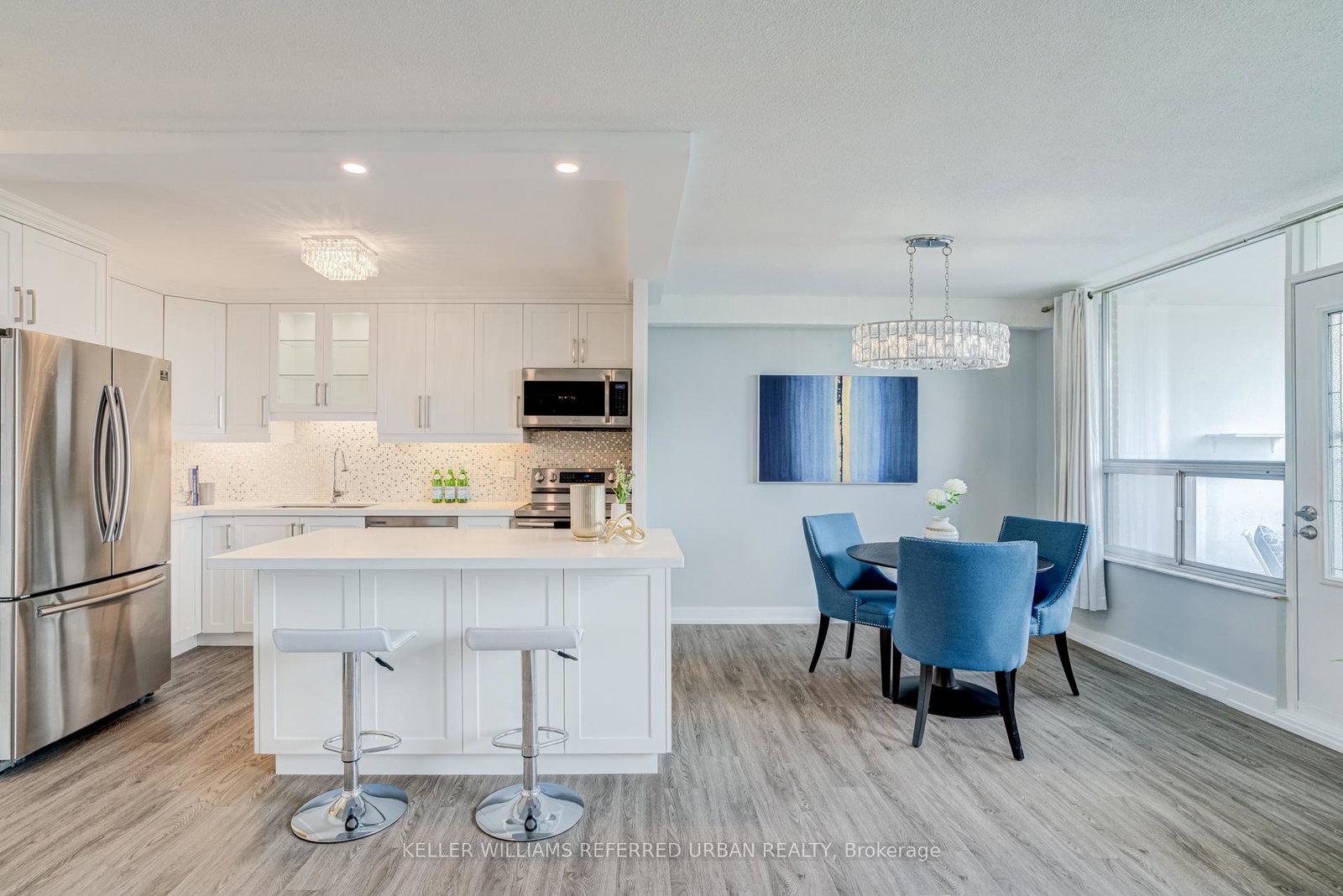 10-edgecliff-golfway-east-york-ontario-c13128306
