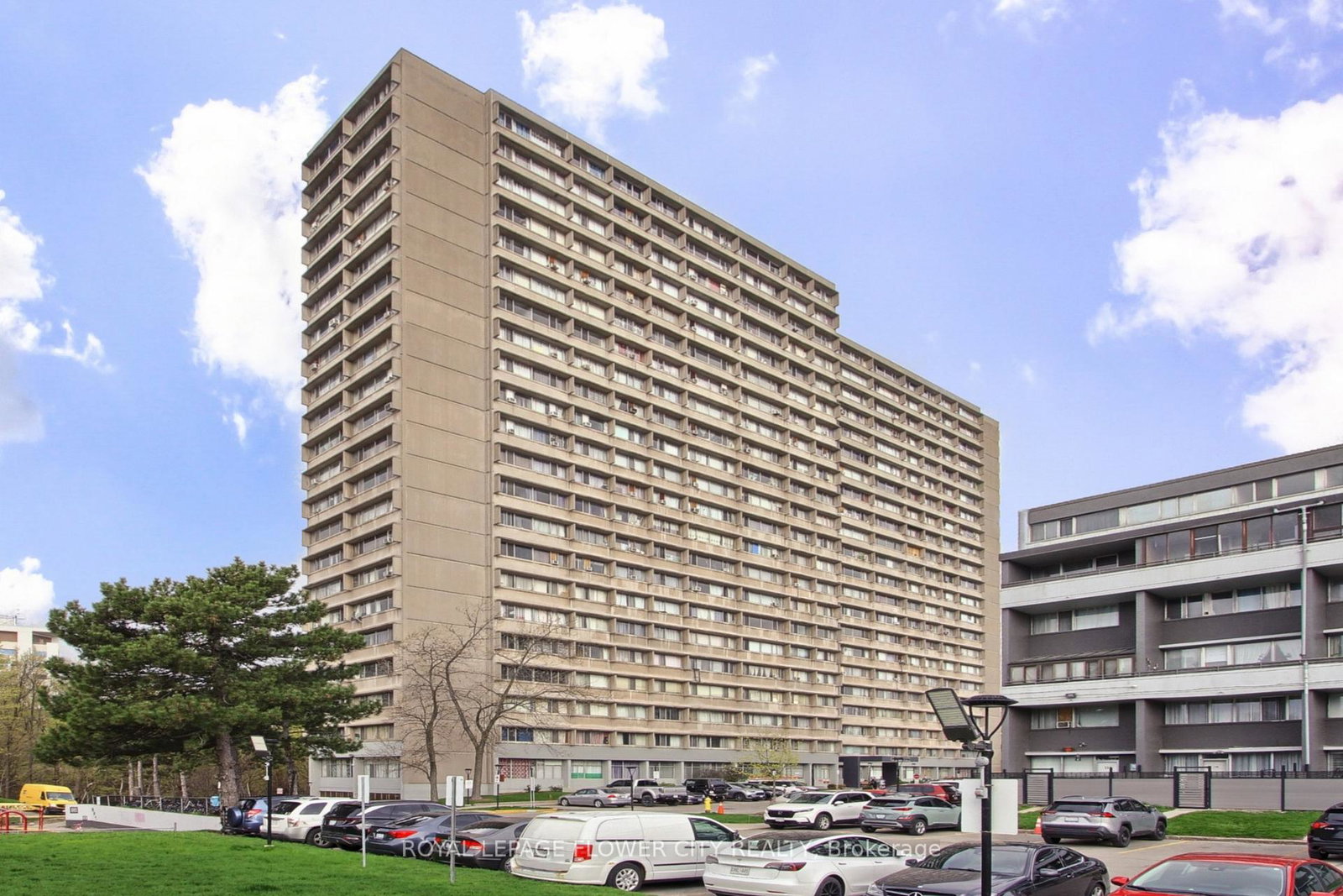 10-sunny-glen-way-east-york-ontario-c13128360