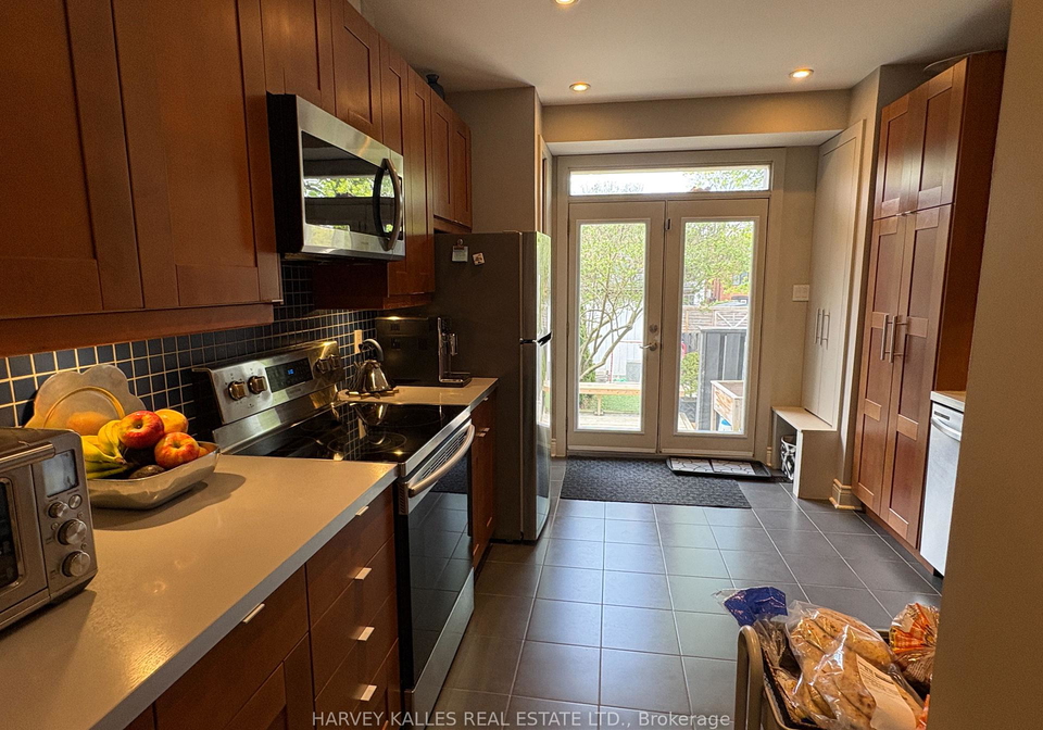 288-roselawn-avenue-toronto-ontario-c13128846