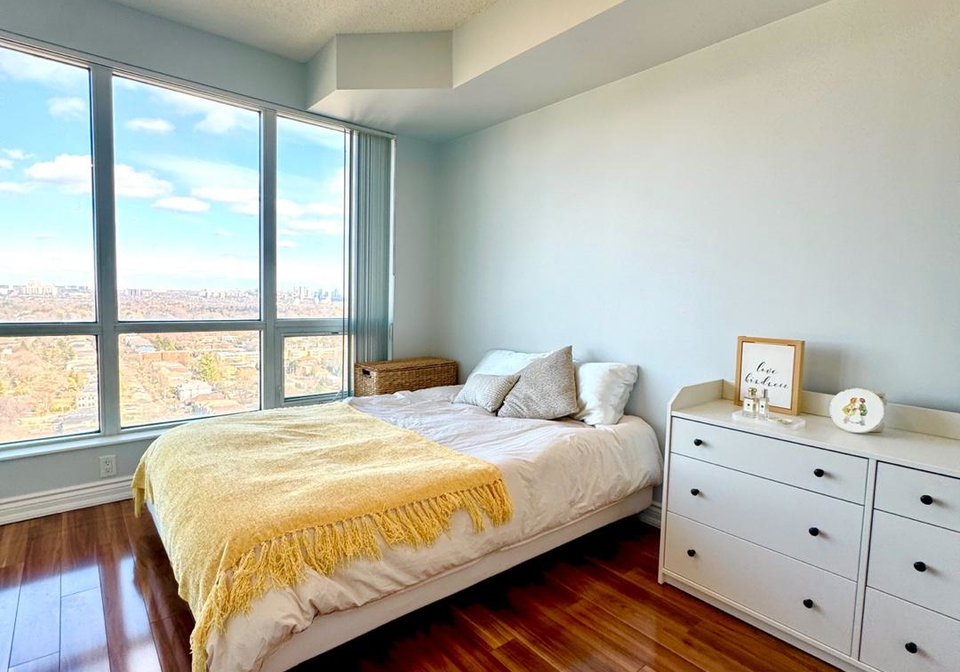 60-byng-avenue-north-york-ontario-c13129038