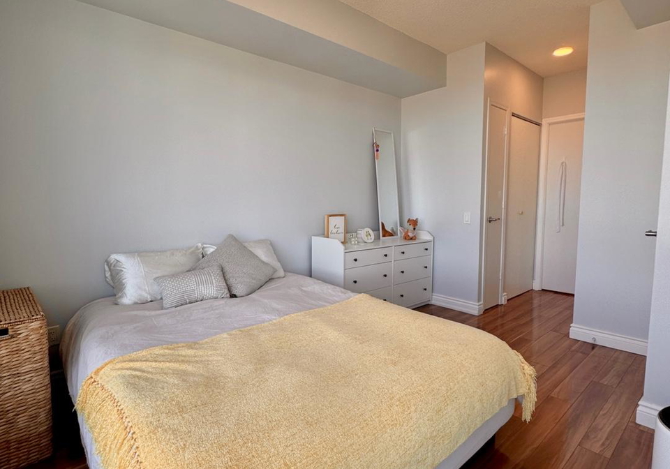 60-byng-avenue-north-york-ontario-c13129038