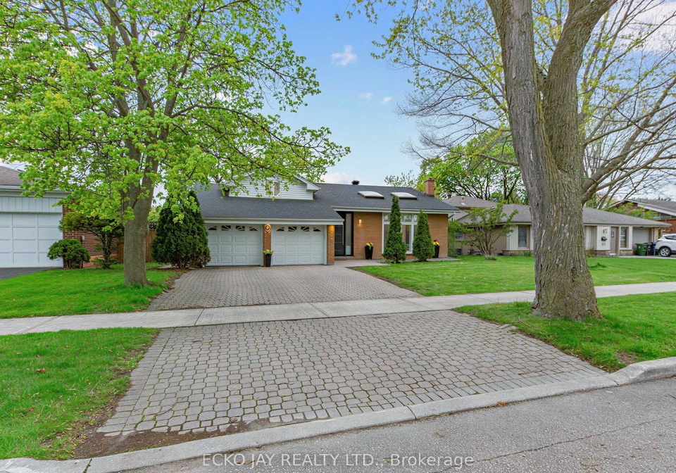 27-silkwood-crescent-north-york-ontario-c13129112