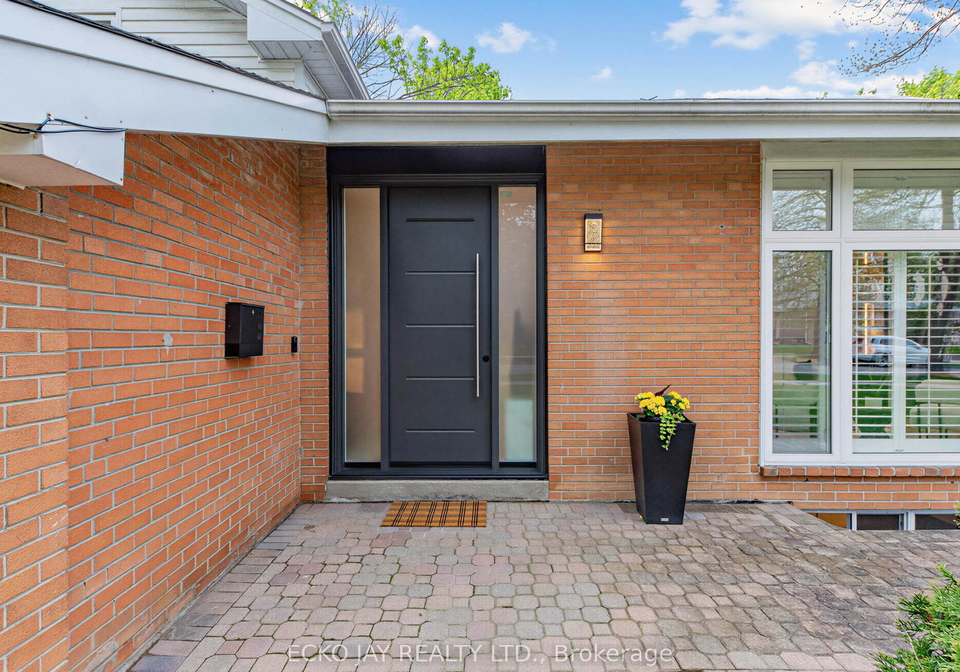 27-silkwood-crescent-north-york-ontario-c13129112