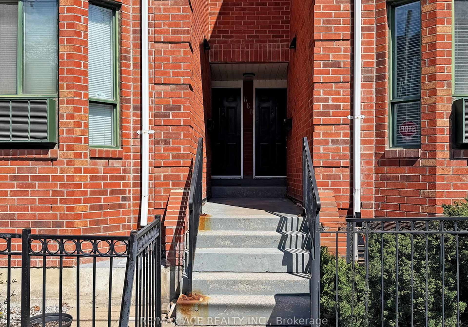 660b-wellington-street-w-toronto-ontario-c13129288