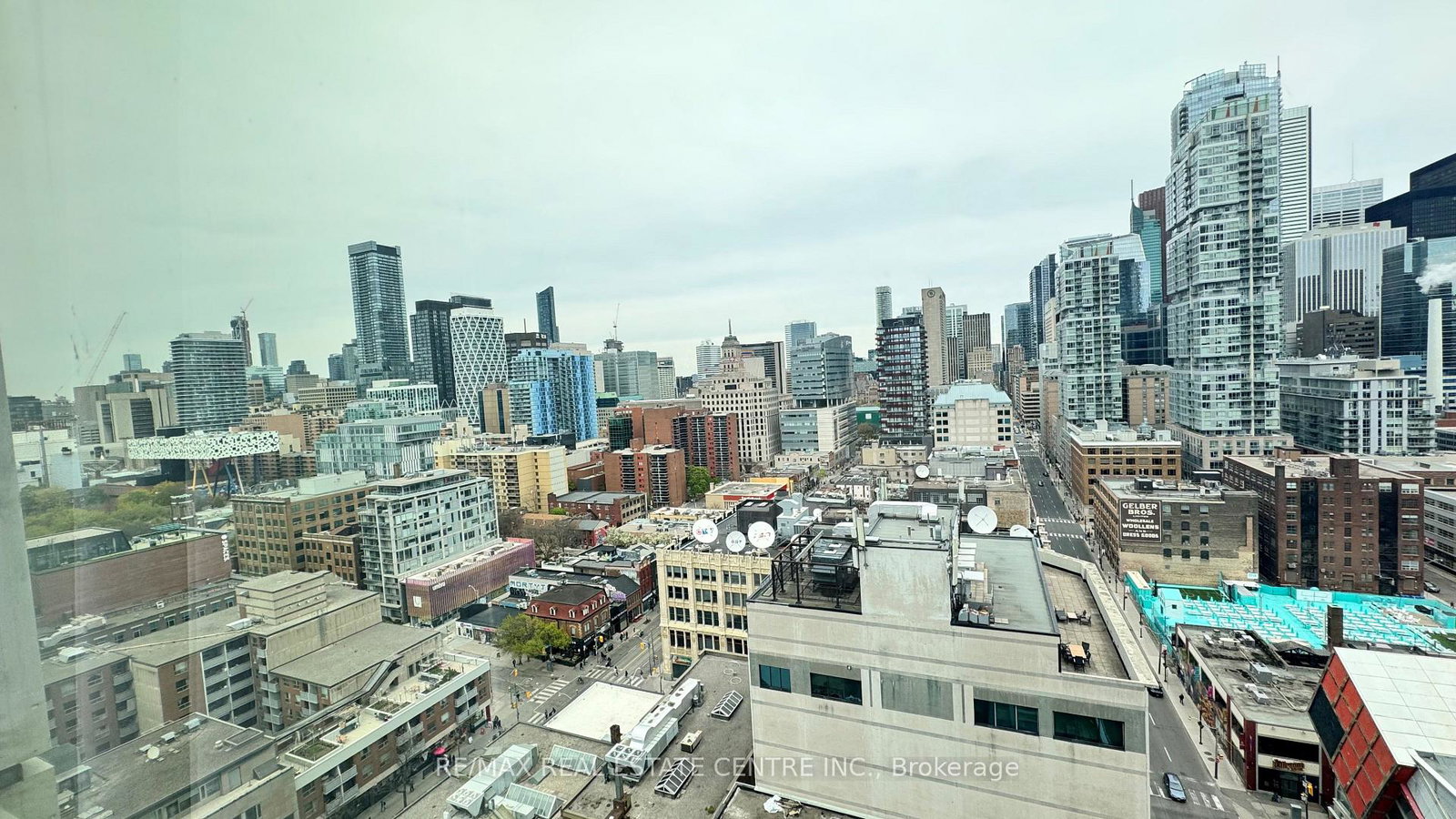 318-richmond-street-toronto-ontario-c13129404