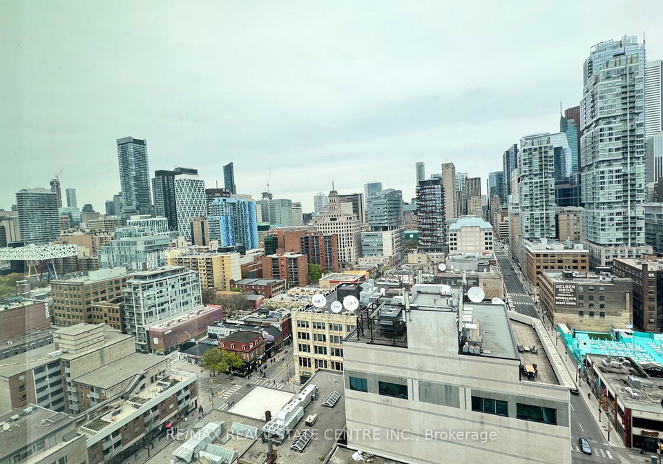 318-richmond-street-toronto-ontario-c13129404