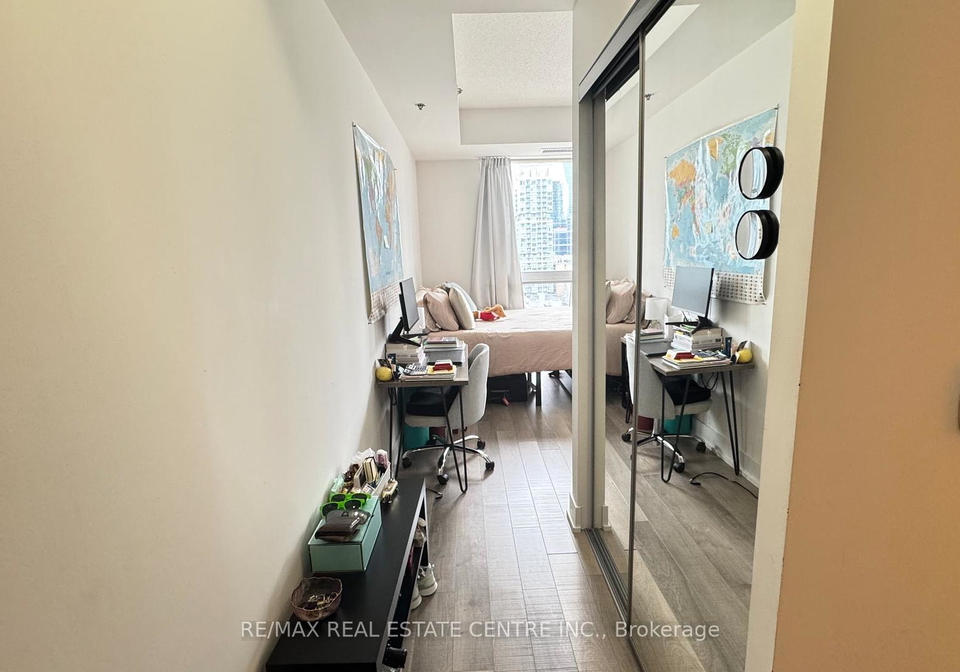 318-richmond-street-toronto-ontario-c13129404
