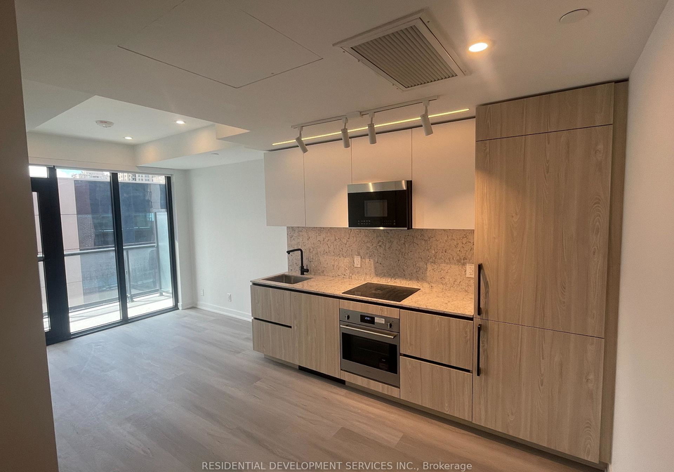 699-sheppard-avenue-e-north-york-ontario-c13129916