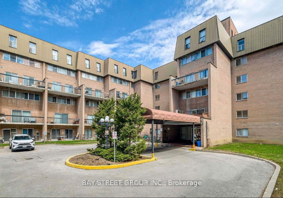 165-cherokee-boulevard-north-york-ontario-c13130032