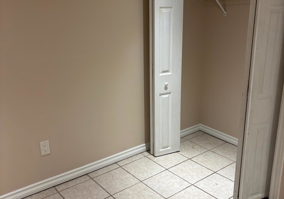 970-avenue-road-toronto-ontario-c13130036