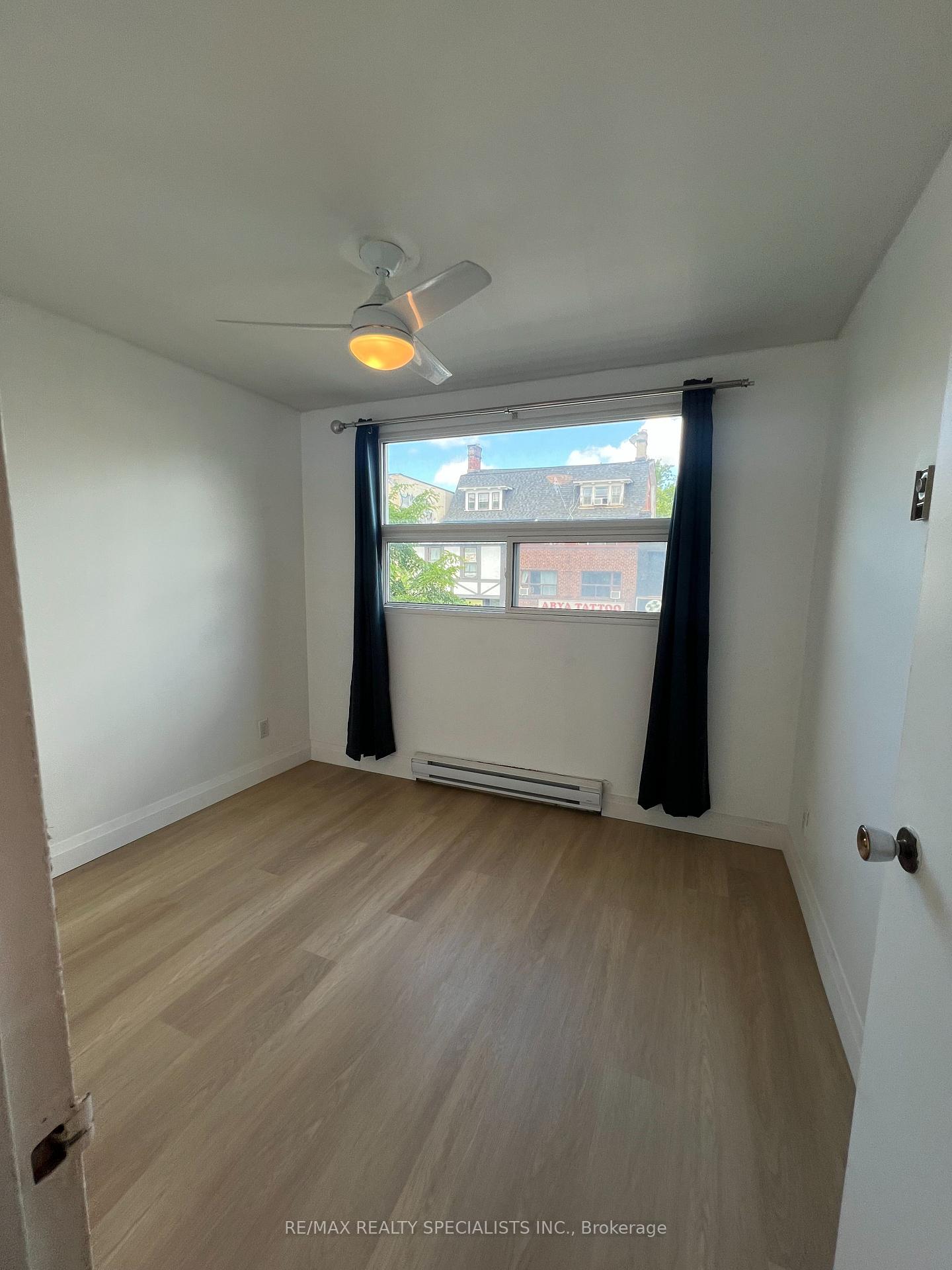 1087-bloor-street-w-toronto-ontario-c13130230