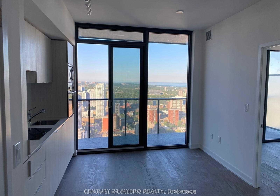11-wellesley-street-toronto-ontario-c13130450