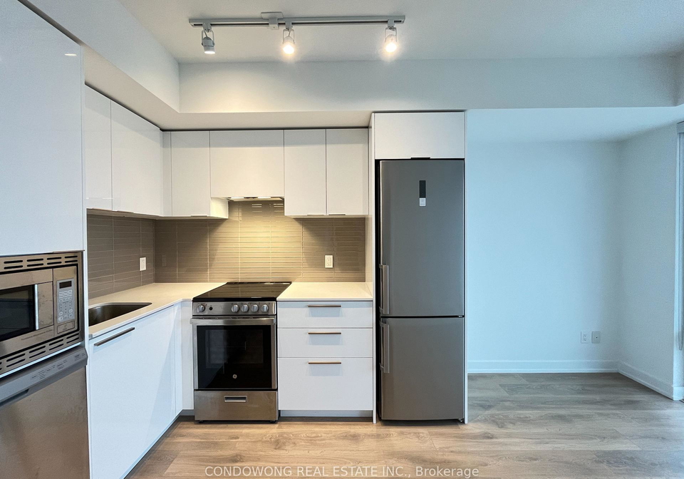 501-yonge-street-toronto-ontario-c13130658