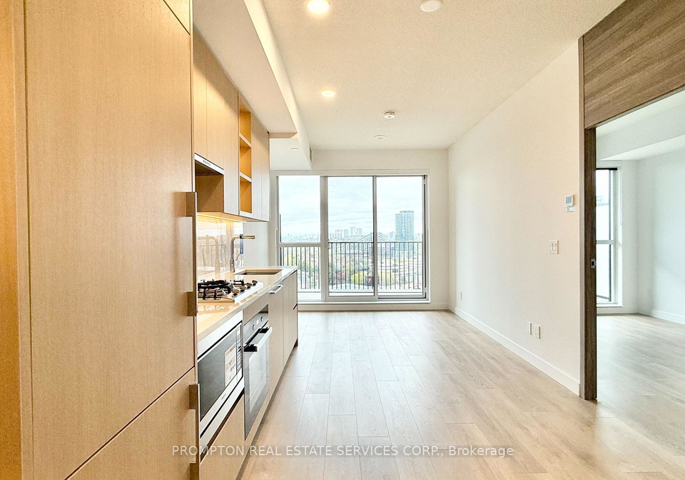 18-esther-shiner-boulevard-north-york-ontario-c13130696