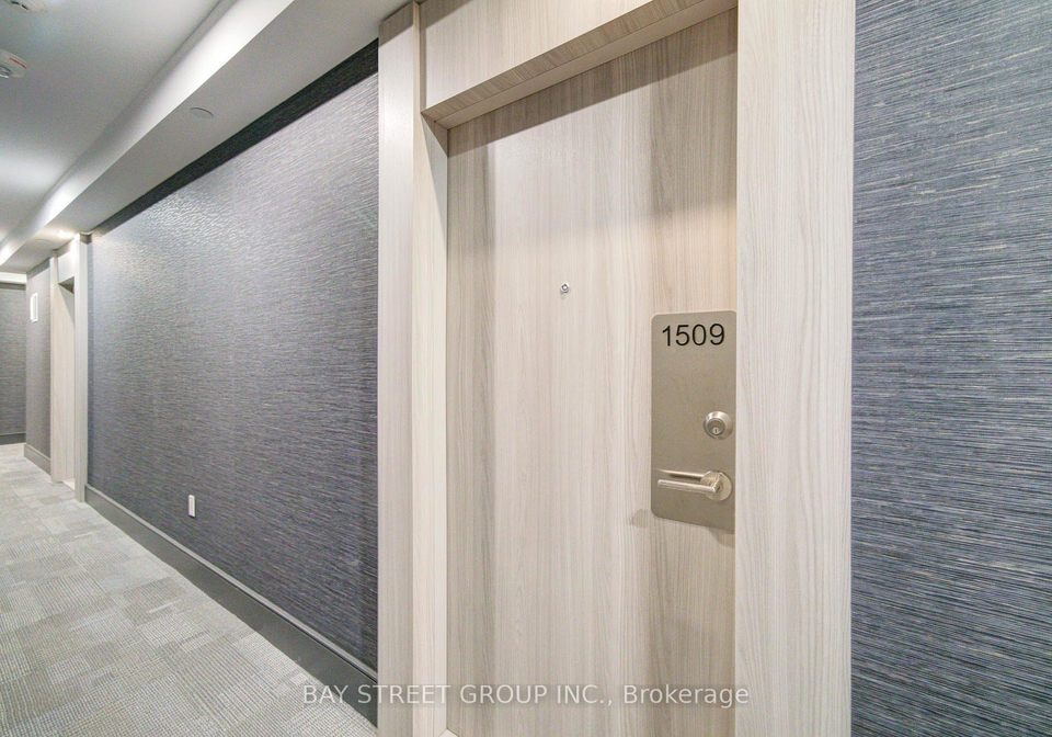 75-canterbury-place-toronto-ontario-c13130738