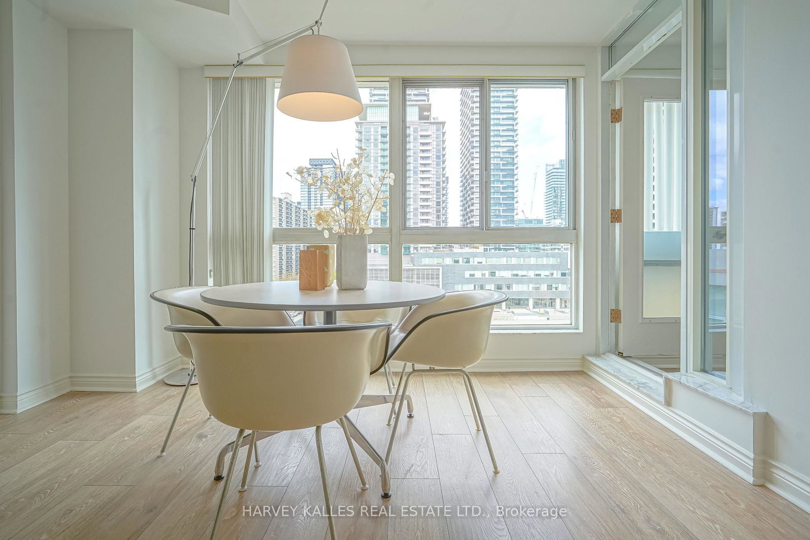 7-broadway-avenue-toronto-ontario-c13130968