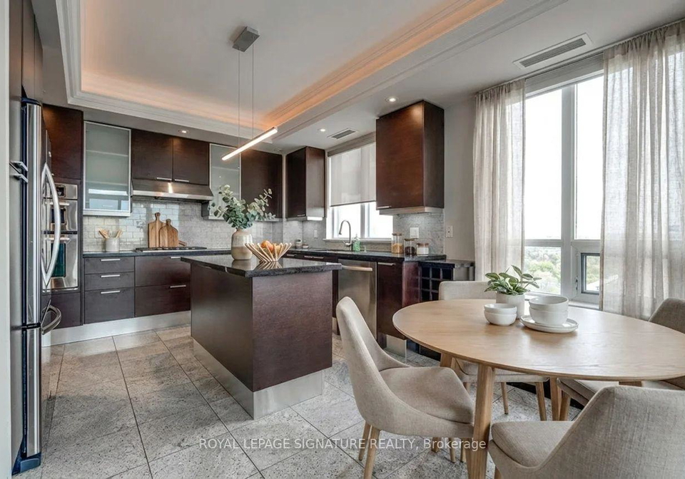 662-sheppard-avenue-e-north-york-ontario-c13131012