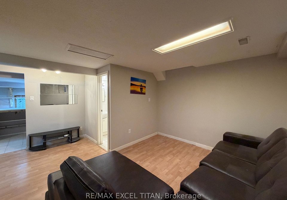 251-shawnee-circle-north-york-ontario-c13131166