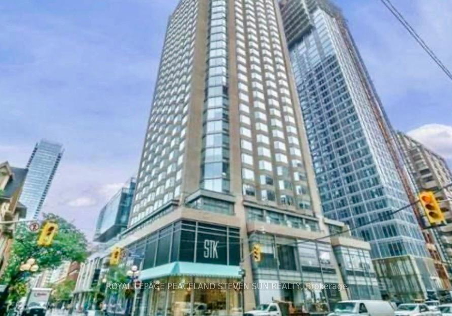 155-yorkville-avenue-toronto-ontario-c13131220