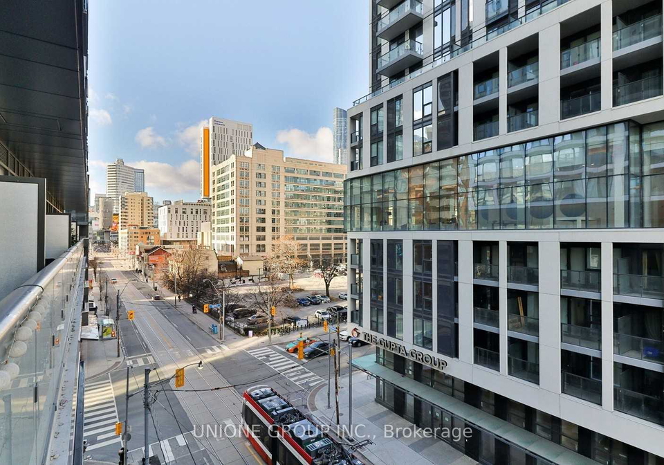 181-dundas-street-e-toronto-ontario-c13131246