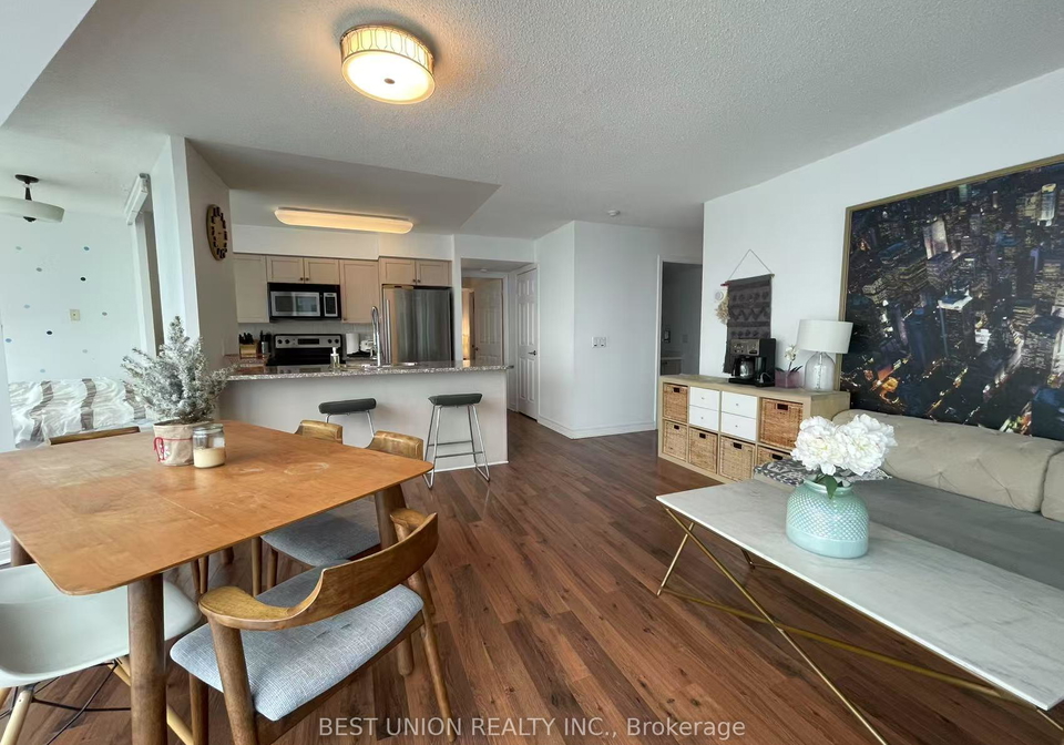 30-grand-trunk-crescent-toronto-ontario-c13131414