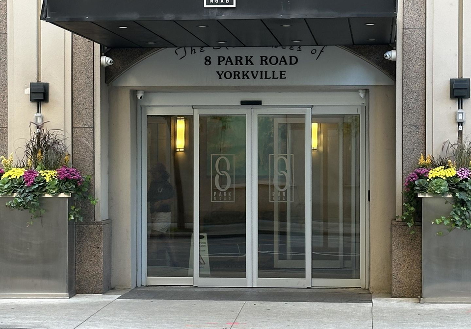 8-park-road-toronto-ontario-c13131464